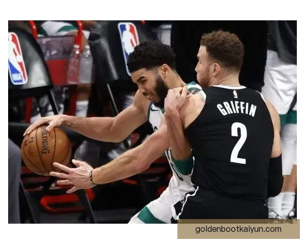 费耶纳德防守数据整体稳定，展现出持续提升的防守竞争力